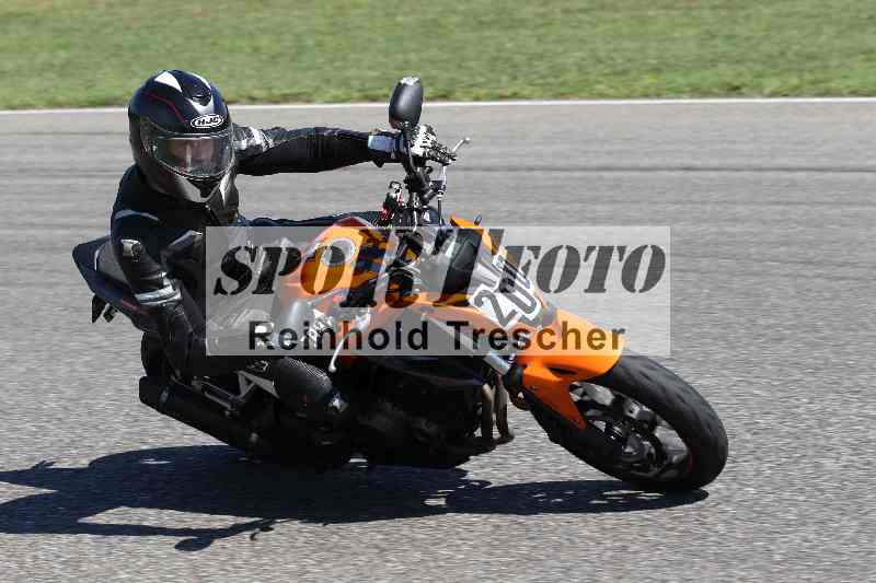 Archiv-2025/43 08.08.2025 Discover the Bike ADR/Bike 1 gruen/200